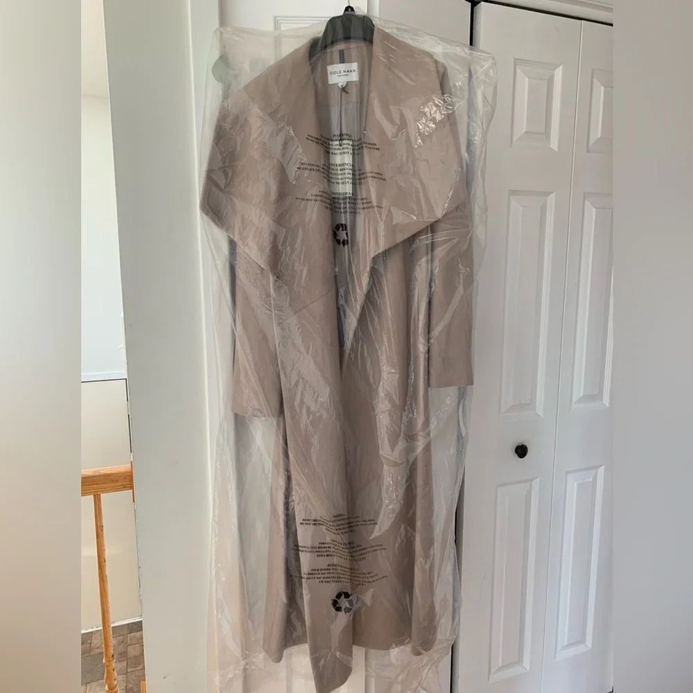 NEW! COLE HAAN WOOL BLEND LONG BELTED WRAP TRENCH COAT | SIZE 8 - Picture 11 of 12